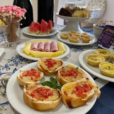 Rooms Martins Фернанду ди Нороня Екстериор снимка